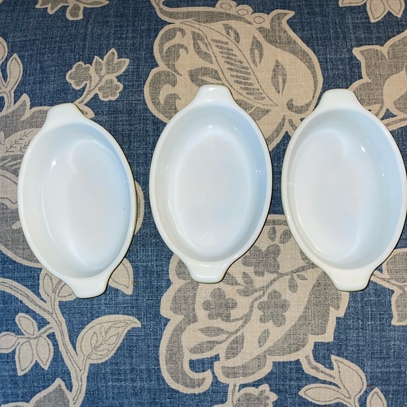 3 PYREX #700 casseroles - Picture 2 of 5